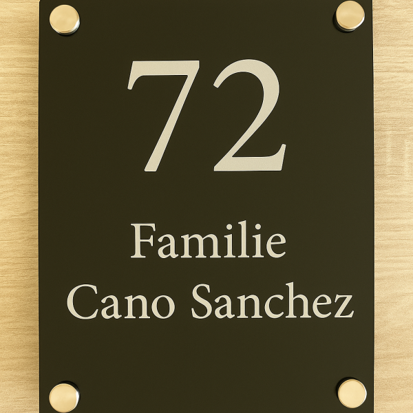 luxe naamplaat huisnummer zwart met goud – familie naambordje acryl – 20x15 cm